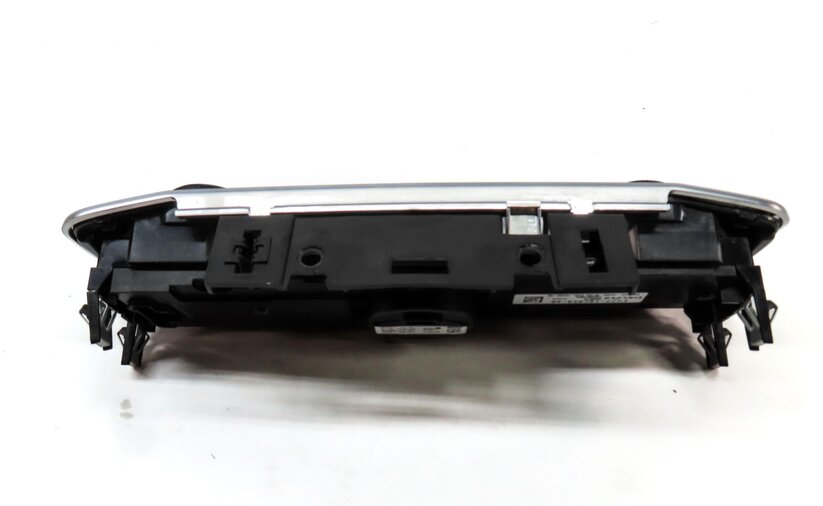 Thumbnail 4: 2014 LAND ROVER LR4 RADIO NAVIGATION PHONE VIDEO CLOCK INFO SWITCH BUTTON PANEL