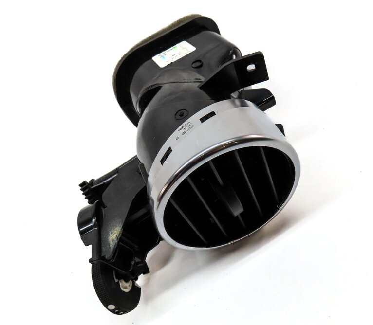 Thumbnail 3: 2014 LAND ROVER LR4 DASH CENTER INNER RIGHT AC HEATER AIR VENT (BLACK & SILVER)
