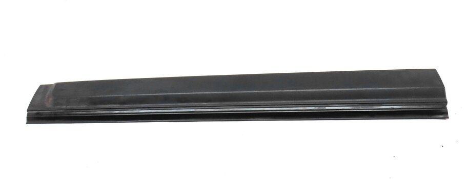 Thumbnail 2: 2014 LAND ROVER LR4 FRONT LEFT DRIVER DOOR LOWER TRIM MOULDING PANEL (BLACK)