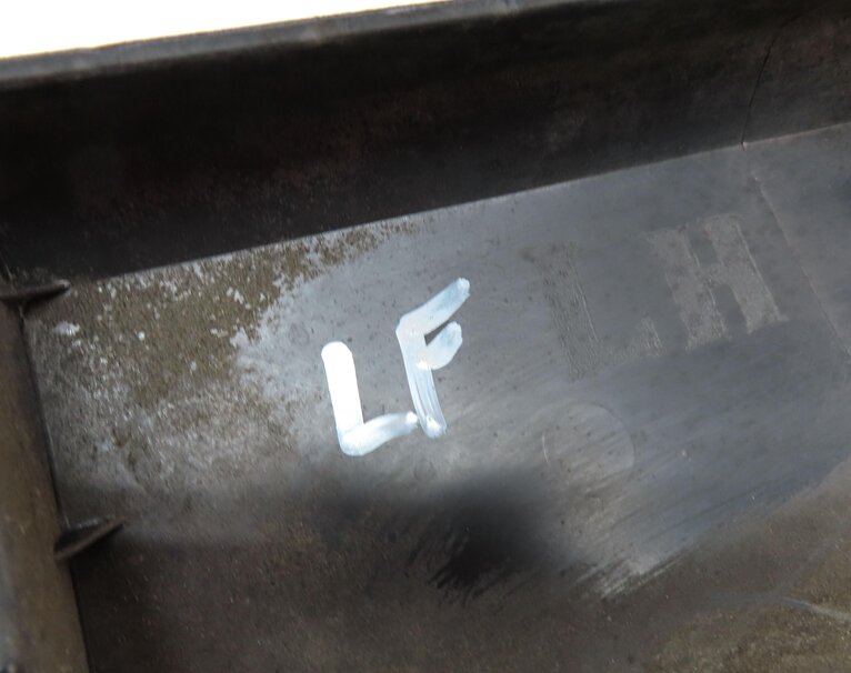 Thumbnail 8: 2014 LAND ROVER LR4 FRONT LEFT DRIVER DOOR LOWER TRIM MOULDING PANEL (BLACK)