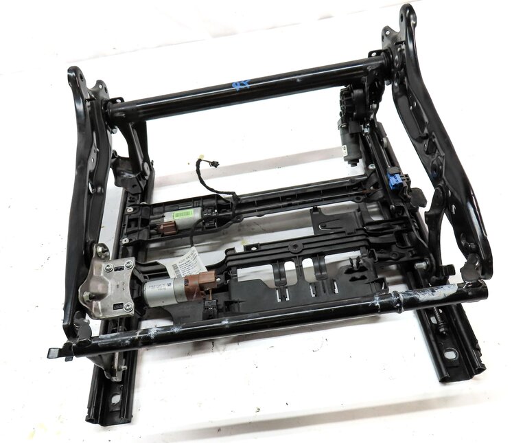 Thumbnail 3: 2015-2017 MERCEDES C CLASS (W205) FRONT RIGHT PASSENGER SEAT TRACK w/ MOTORS