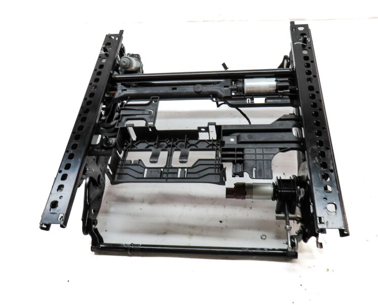 Thumbnail 5: 2015-2017 MERCEDES C CLASS (W205) FRONT RIGHT PASSENGER SEAT TRACK w/ MOTORS