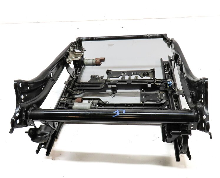 Thumbnail 4: 2015-2017 MERCEDES C300 C350 C400 C450 (W205) LEFT DRIVER SEAT TRACK w/ MOTORS