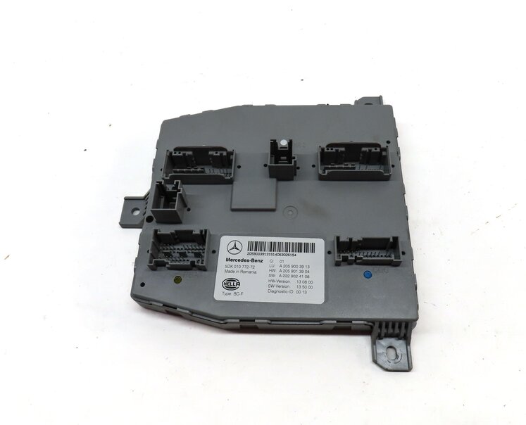 Thumbnail 2: 2015-2019 MERCEDES C GLC CLASS (W205 X253) FRONT SIGNAL ACQUISITON MODULE SAM