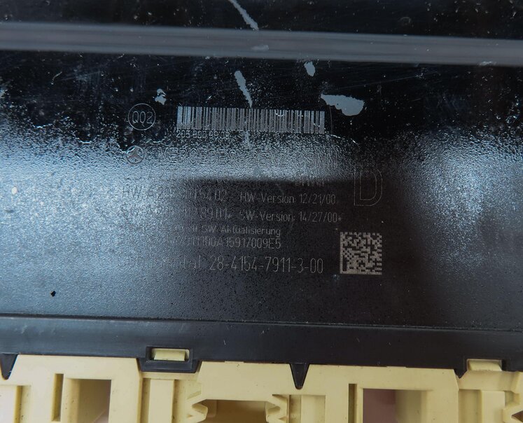 Thumbnail 4: 2015 MERCEDES C300 SEDAN (W205) FRONT LEFT DRIVER SEAT CONTROL MODULE 2059009908