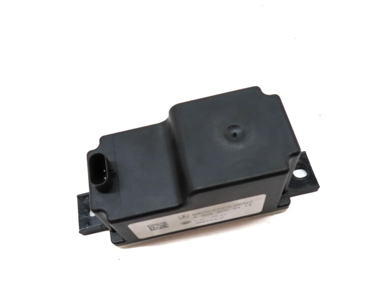 Thumbnail 3: 2015 MERCEDES C300 SEDAN (W205) VOLTAGE CONVERTER MODULE 2059053414