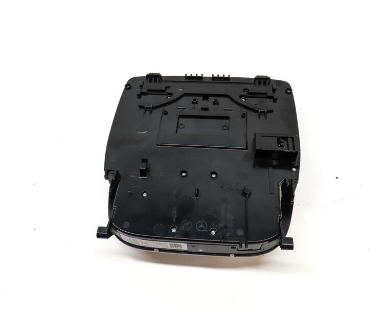 Thumbnail 7: 2015 MERCEDES C300 SEDAN (W205) FRONT ROOF CENTER PRIMARY DOME LIGHT (GRAY)