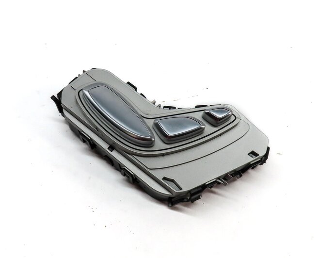 2015 MERCEDES C300 SEDAN (W205) FRONT RIGHT PASSENGER SEAT ADJUST SWITCH SILVER