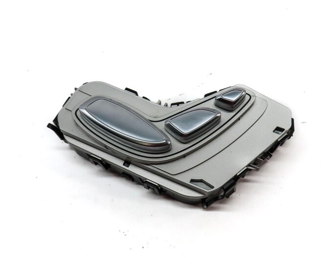 Thumbnail 2: 2015 MERCEDES C300 SEDAN (W205) FRONT RIGHT PASSENGER SEAT ADJUST SWITCH SILVER