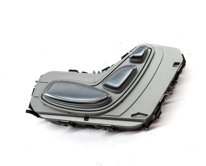 Thumbnail 3: 2015 MERCEDES C300 SEDAN (W205) FRONT RIGHT PASSENGER SEAT ADJUST SWITCH SILVER