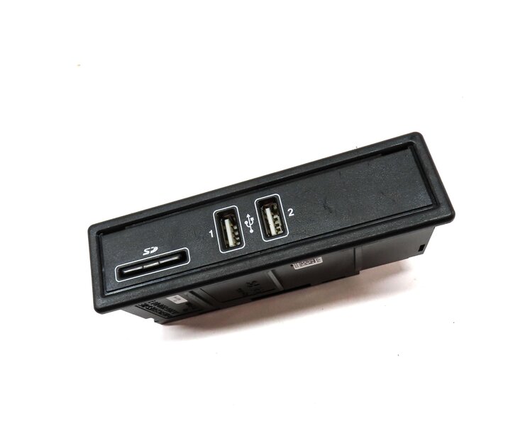 Thumbnail 3: 2015 MERCEDES C300 SEDAN (W205) USB SD CARD RADIO MEDIA INPUT CHARGE PANEL