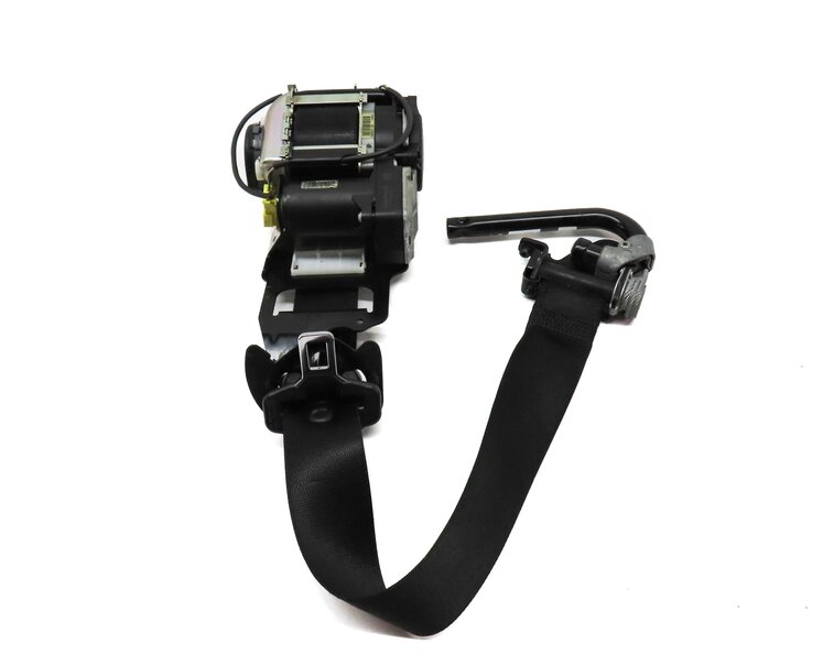 Thumbnail 2: 15-19 MERCEDES C GLC CLASS (W205 X253) RIGHT FRONT SEATBELT RETRACTOR (BLACK)