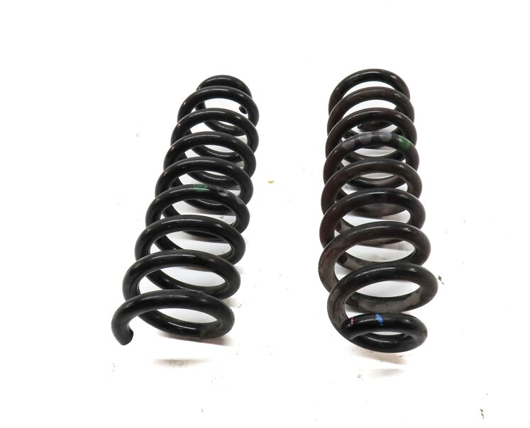 Thumbnail 2: 15-21 MERCEDES C-CLASS W205 REAR LEFT RIGHT STANDARD SUSPENSION COIL SPRING SET2