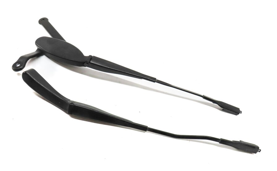 13-16 MERCEDES C-CLASS (W204 W205) FRONT LEFT & RIGHT WINDSHIELD WIPER ARM SET-2