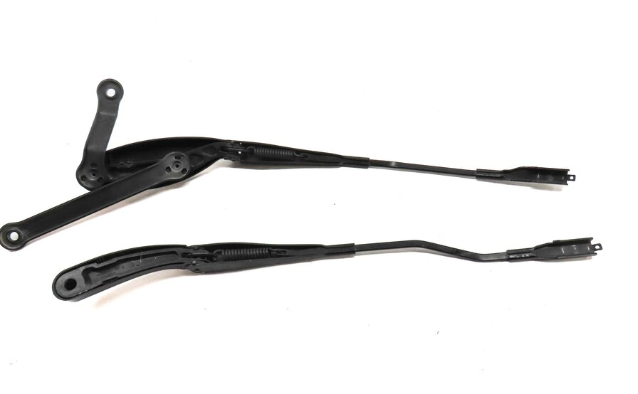 Thumbnail 4: 13-16 MERCEDES C-CLASS (W204 W205) FRONT LEFT & RIGHT WINDSHIELD WIPER ARM SET-2