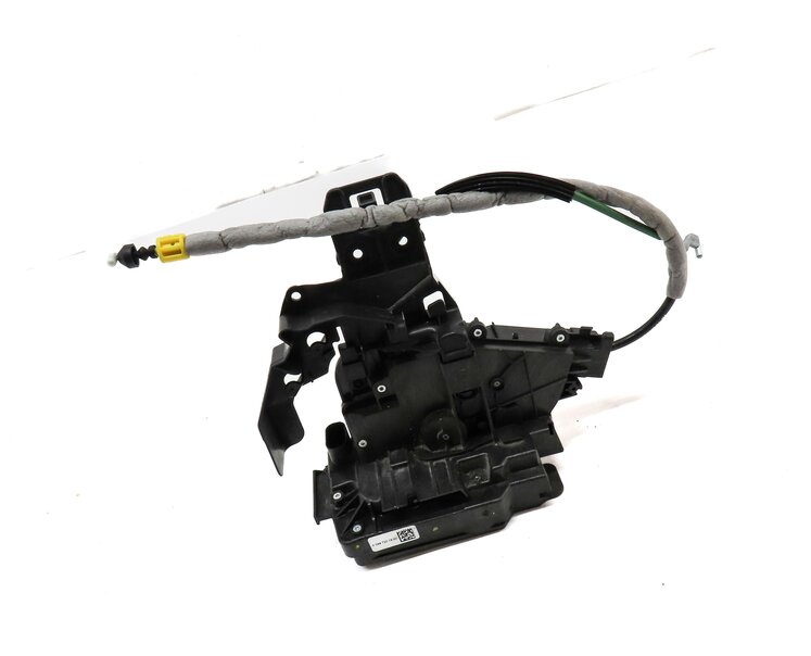 Thumbnail 3: 15-22 MERCEDES C E GLC GLE S (W205 W213 W167 W222 X253) RIGHT FRONT DOOR LATCH