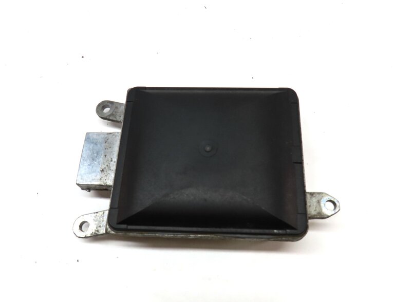 Thumbnail 5: 2012-2015 AUDI A6 S6 (C7) RIGHT PASSENGER REAR BLIND SPOT ALERT MODULE (MASTER)