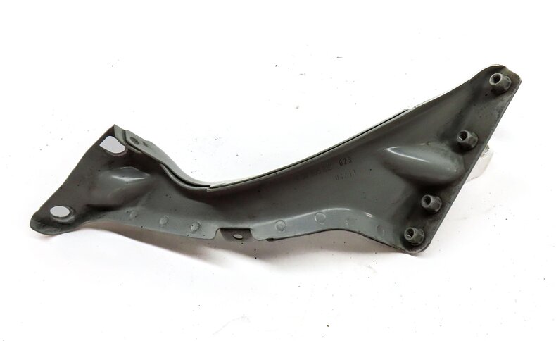 Thumbnail 5: 2012 AUDI A6 (C7) FRONT RIGHT PASSENGER SIDE FENDER MOUNT BRACKET (IBIS WHITE)