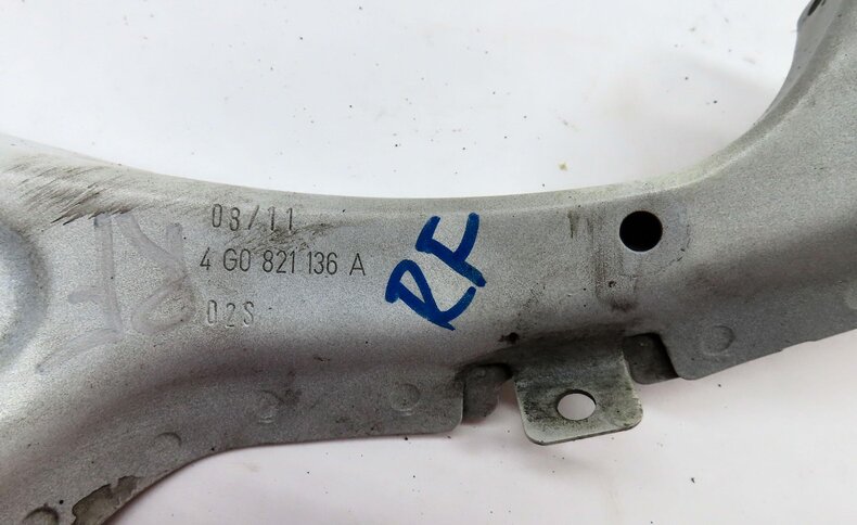 Thumbnail 6: 2012 AUDI A6 (C7) FRONT RIGHT PASSENGER SIDE FENDER MOUNT BRACKET (IBIS WHITE)