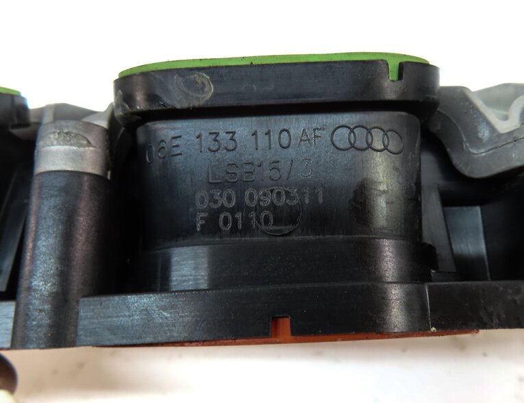 Thumbnail 7: 12-17 AUDI A6 A7 Q5 S5 SQ5 (C7 4G8 B8 8T 8R) RIGHT INTAKE MANIFOLD DIFFUSER RAIL