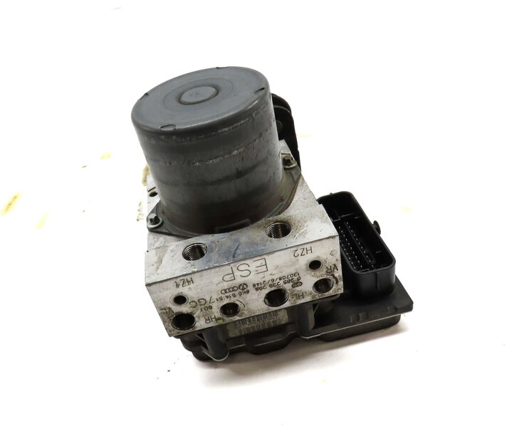 Thumbnail 3: 2014-2017 AUDI A4 S4 A5 S5 (B8 8K 8T) AWD QUATTRO - ESP ABS BRAKE PUMP w/ MODULE