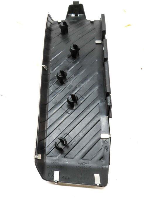 Thumbnail 5: 2014 AUDI S4 (B8 8K) FRONT LEFT BLACK & SILVER PEDAL TRIM COVER SET 3