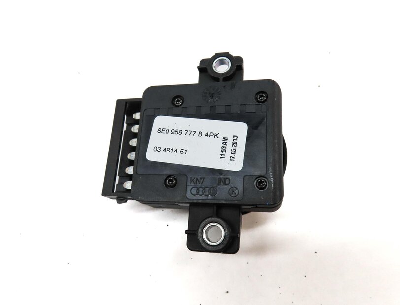 Thumbnail 5: 2014 AUDI S4 (B8 8K) FRONT RIGHT SEAT ADJUST SWITCH w/ LUMBAR (BLACK & SILVER)