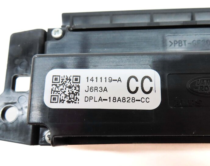 Thumbnail 4: 2015 LAND RANGE ROVER (L405) FRONT RIGHT PASSENGER TOUCH SCREEN CONTROL MODULE