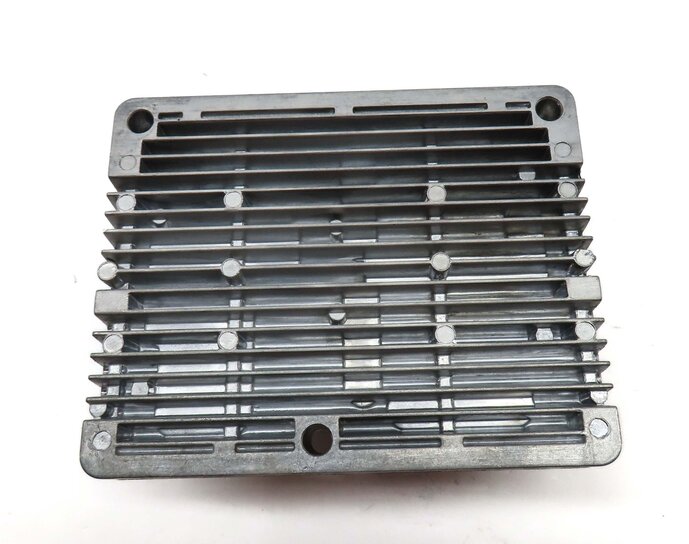Thumbnail 5: 2015 LAND RANGE ROVER (L405) POSITIVE POWER DISTRIBUTION CONTROL MODULE