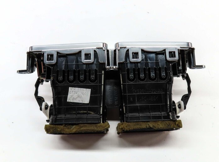 Thumbnail 4: 2015 LAND RANGE ROVER (L405) REAR CENTER CONSOLE HVAC A/C HEATER AIR VENT