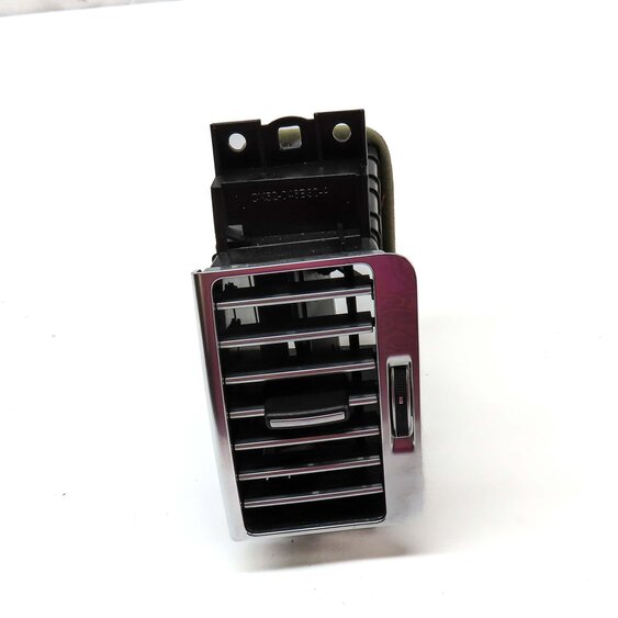 Thumbnail 2: 2015 LAND RANGE ROVER (L405) FRONT RIGHT PASSENGER DASH HVAC AC HEATER AIR VENT