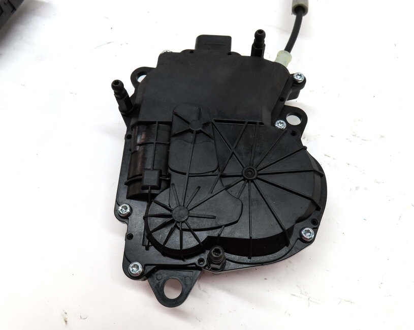 Thumbnail 5: 2015 LAND RANGE ROVER L405 HATCH TRUNK TAILGATE REAR RIGHT LOCK LATCH & ACTUATOR