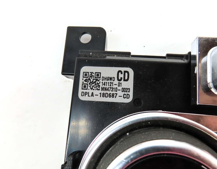 Thumbnail 6: 2014-2015 RANGE ROVER SPORT (L494) REAR HEATER A/C TEMPERATURE CONTROL (HEATED)