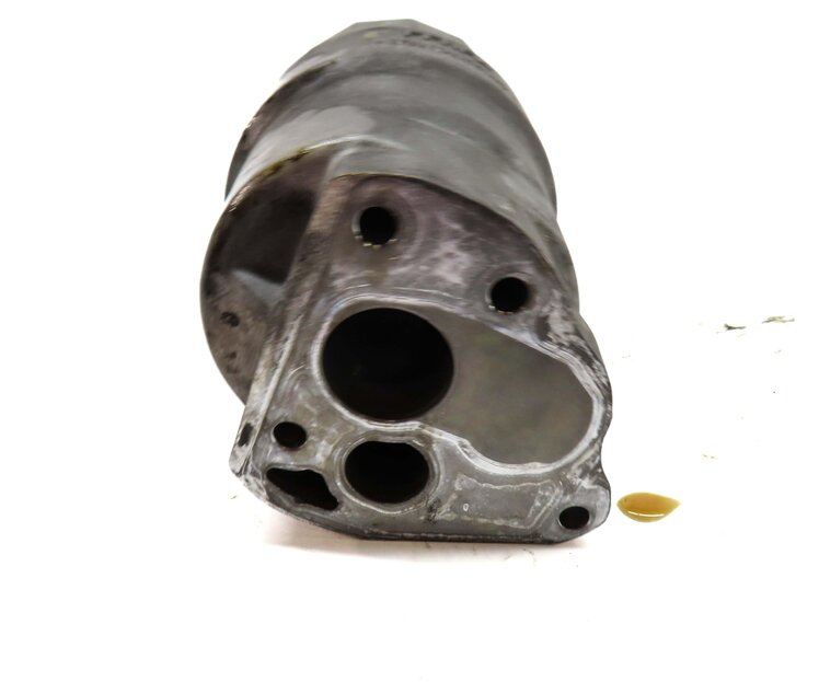 Thumbnail 6: 2015 LAND RANGE ROVER (L405) 5.0L SUPERCHARGED ENGINE OIL FILTER HOUSING w/ CAP