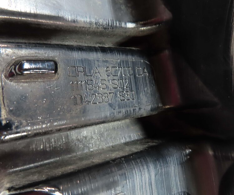 Thumbnail 9: 2015 LAND RANGE ROVER (L405) 5.0L SUPER ENGINE AIR INTAKE RESONATOR CPLA6C700DA