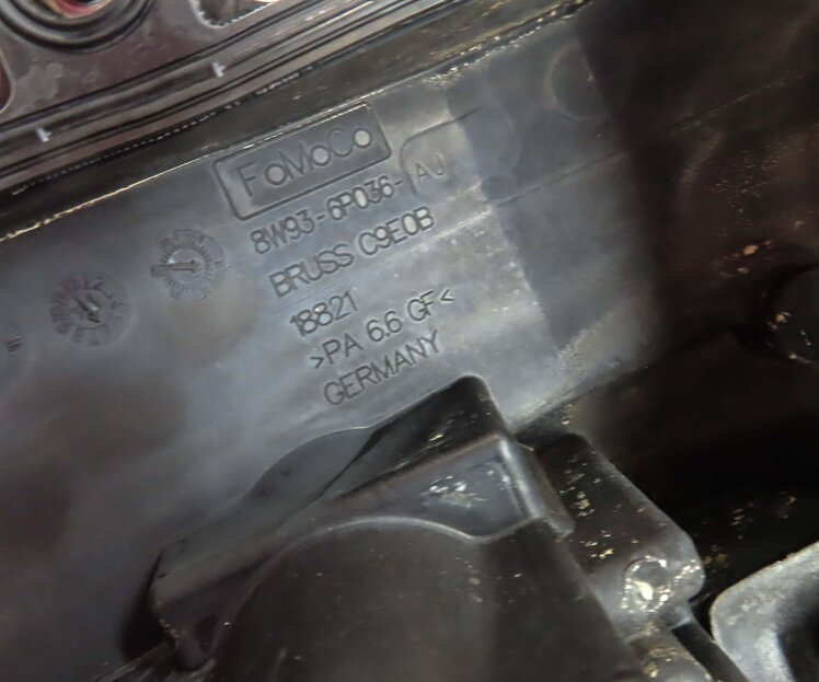 Thumbnail 6: 10-18 RANGE ROVER SPORT (L320 L322 L494 L405) 5.0L V8 - RIGHT ENGINE VALVE COVER