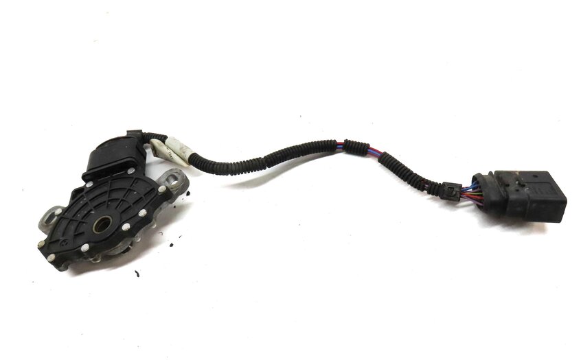 Thumbnail 3: 2004 PORSCHE CAYENNE 955 4.5L AUTO AUTOMATIC TRANSMISSION NEUTRAL SAFETY SWITCH