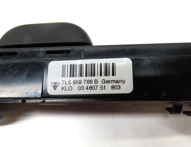 Thumbnail 7: 2004 PORSCHE CAYENNE (955) FRONT RIGHT PASSENGER SEAT ADJUST SWITCH w/ MEMORY