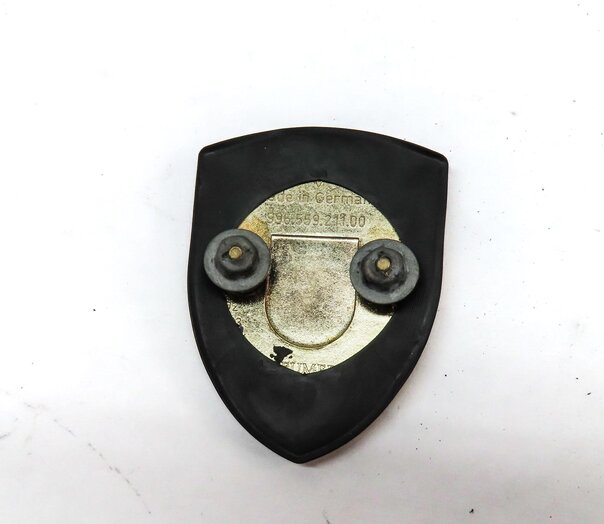 Thumbnail 5: 2004 PORSCHE CAYENNE (955) FRONT HOOD PORSCHE GOLD EMBLEM BADGE LOGO