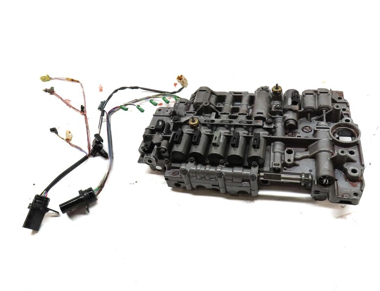 Thumbnail 2: 2003-2006 PORSCHE CAYENNE (955) 3.2L / 4.5L TURBO TRANSMISSION VALVE BODY