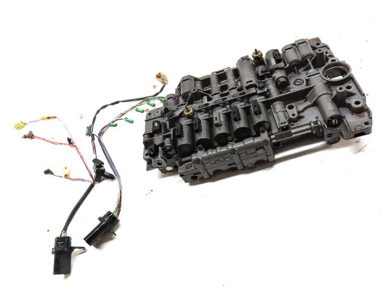 Thumbnail 3: 2003-2006 PORSCHE CAYENNE (955) 3.2L / 4.5L TURBO TRANSMISSION VALVE BODY