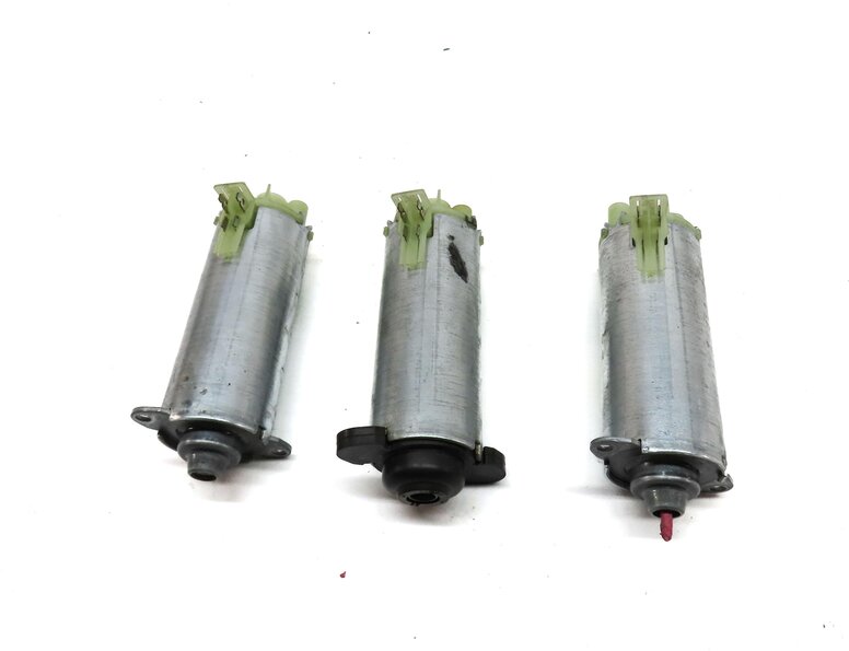 Thumbnail 2: 2004 PORSCHE CAYENNE (955) FRONT RIGHT PASSENGER SEAT ADJUST MOTOR SET 3