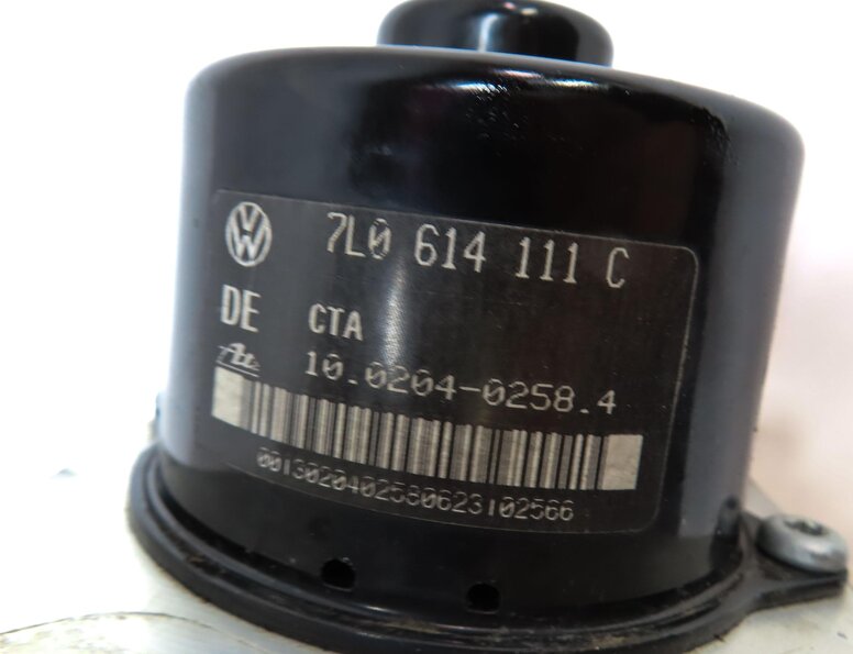 Thumbnail 8: 2004 PORSCHE CAYENNE (955) ABS ANTI LOCK BRAKE PUMP w/ MODULE
