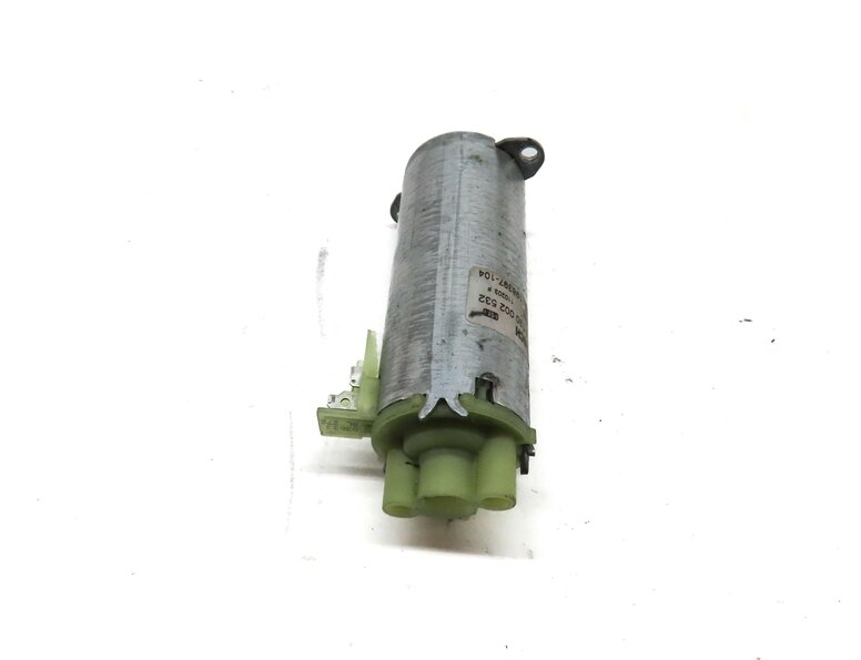 Thumbnail 7: 2004 PORSCHE CAYENNE (955) FRONT LEFT DRIVER SEAT ADJUST MOTOR SET 3