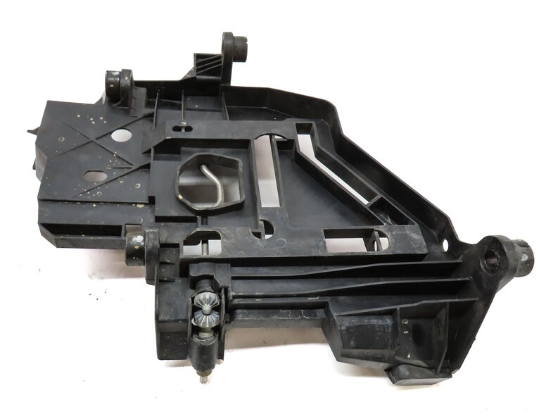 Thumbnail 6: 2004 PORSCHE CAYENNE (955) FRONT RIGHT PASSENGER HEADLIGHT MOUNT BRACKET