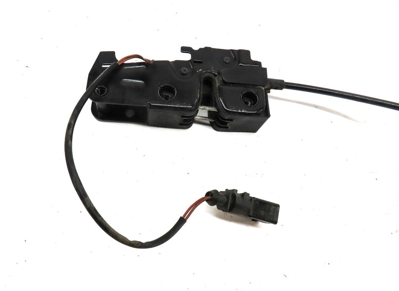 Thumbnail 4: 2011 AUDI Q7 (4L) FRONT LOWER HOOD LOCK LATCH STRIKER PLATE 4L0823509