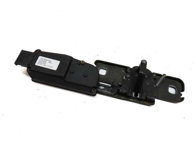 2011 AUDI Q7 (4L) REAR TRUNK LOCK LATCH STRIKER PLATE w/ ACTUATOR MOTOR