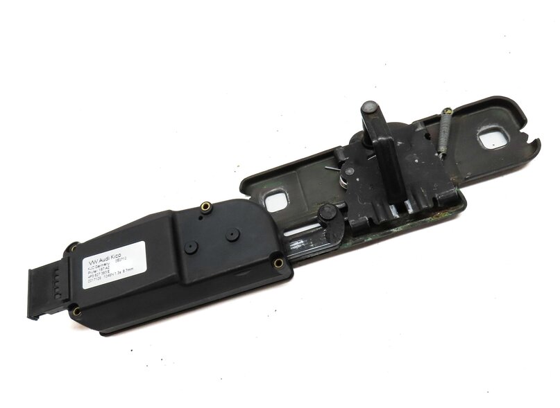 Thumbnail 3: 2011 AUDI Q7 (4L) REAR TRUNK LOCK LATCH STRIKER PLATE w/ ACTUATOR MOTOR
