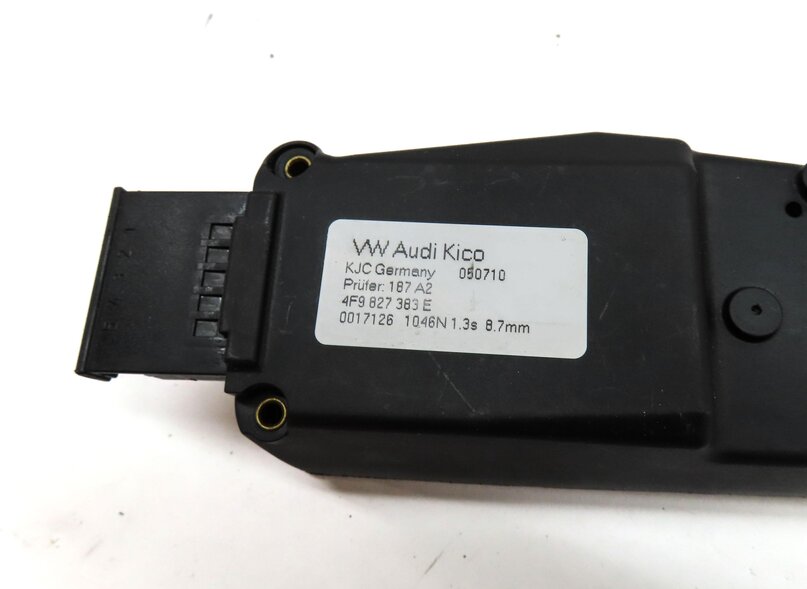 Thumbnail 7: 2011 AUDI Q7 (4L) REAR TRUNK LOCK LATCH STRIKER PLATE w/ ACTUATOR MOTOR
