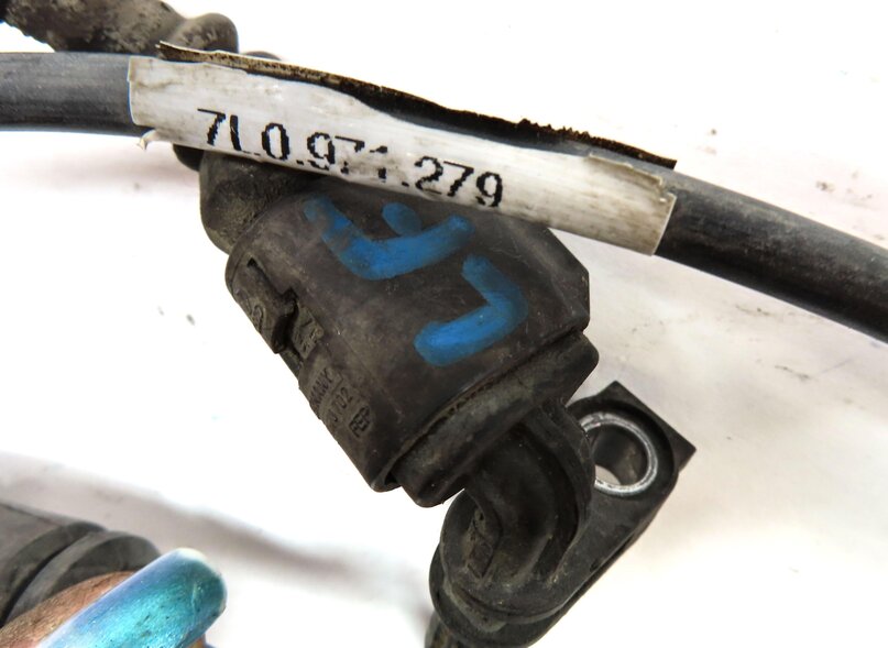 Thumbnail 6: 2011 AUDI Q7 (4L) FRONT LEFT DRIVER WHEEL SPEED SENSOR WIRE WIRING HARNESS